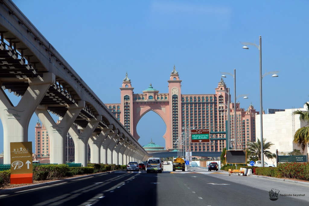 Palm Jumeirah'ın En Ucunda Atlantis Otel Yer Alıyor...