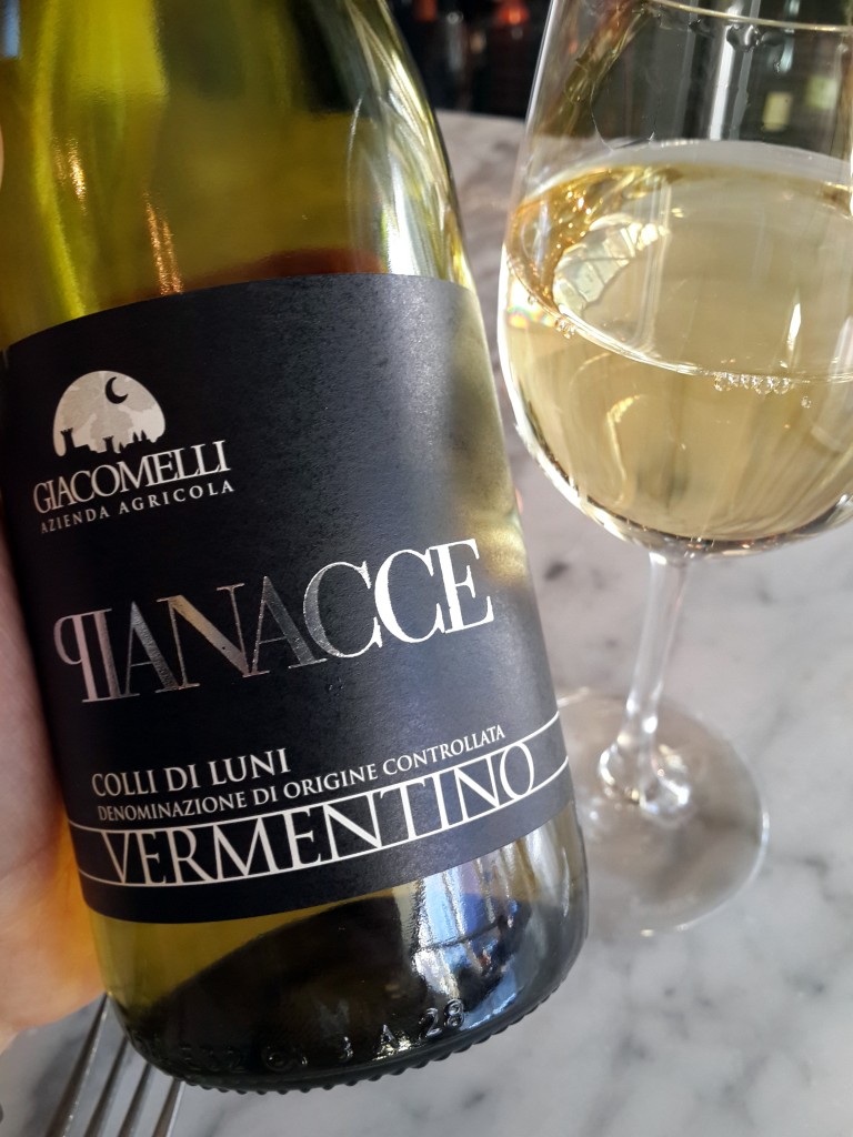 Kuzey İtalya'da Üretilen Pianacce Beyaz Şarabı
